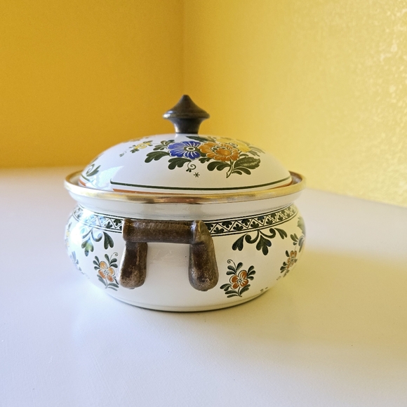 Villeroy & Boch Alt Amsterdam Florals: Metal Casserole & Lid 3Qt Enamel Dish Pan - Picture 10 of 16